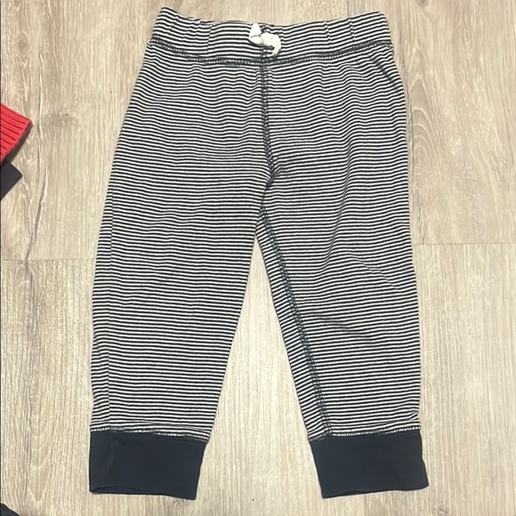 4/$20 Carters Striped Black and White Kids Bottoms 24M - Picture 1 of 1